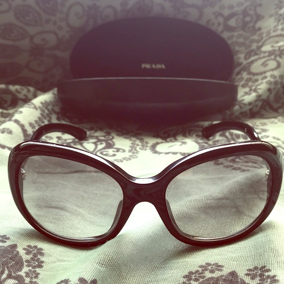 Women’s Prada Sunglasses; Authentic - Picture 1 of 5
